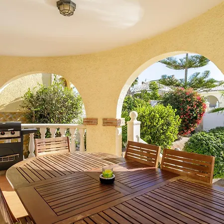 Belgica En Gran Alacant Puerto Marino